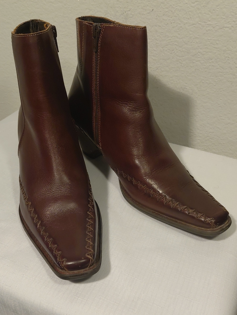 Pikolinos Brown Leather Ankle Boots - Classic Zip Chelsea Style